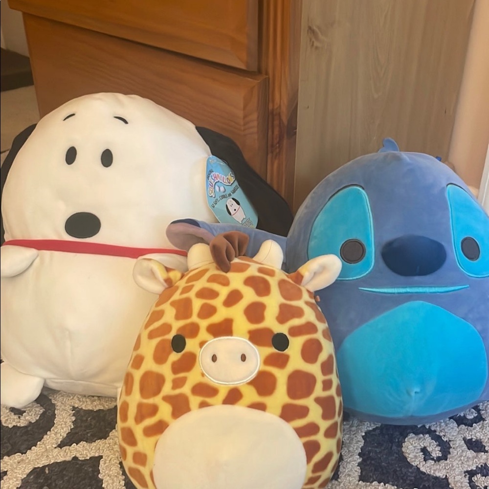 Multiple squishmallows